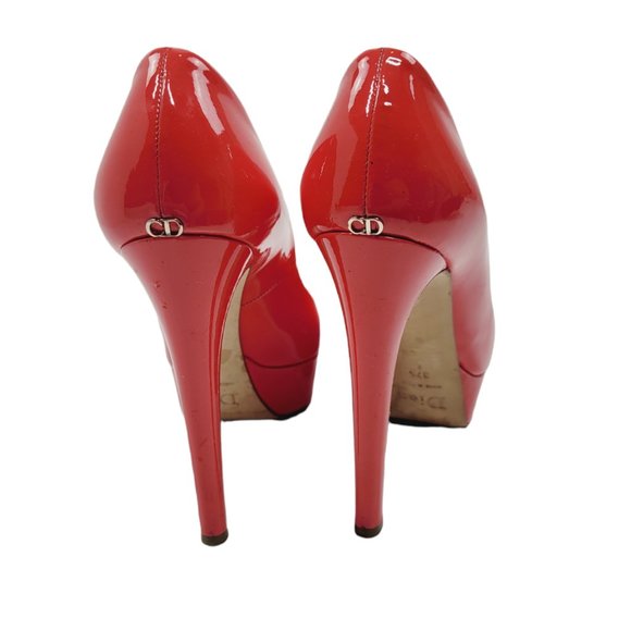 Dior Coral Pink Patent Leather Platform Pumps - Picture 4 of 11